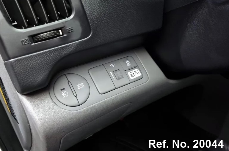  Hyundai / Grand Starex Stock No. 20044